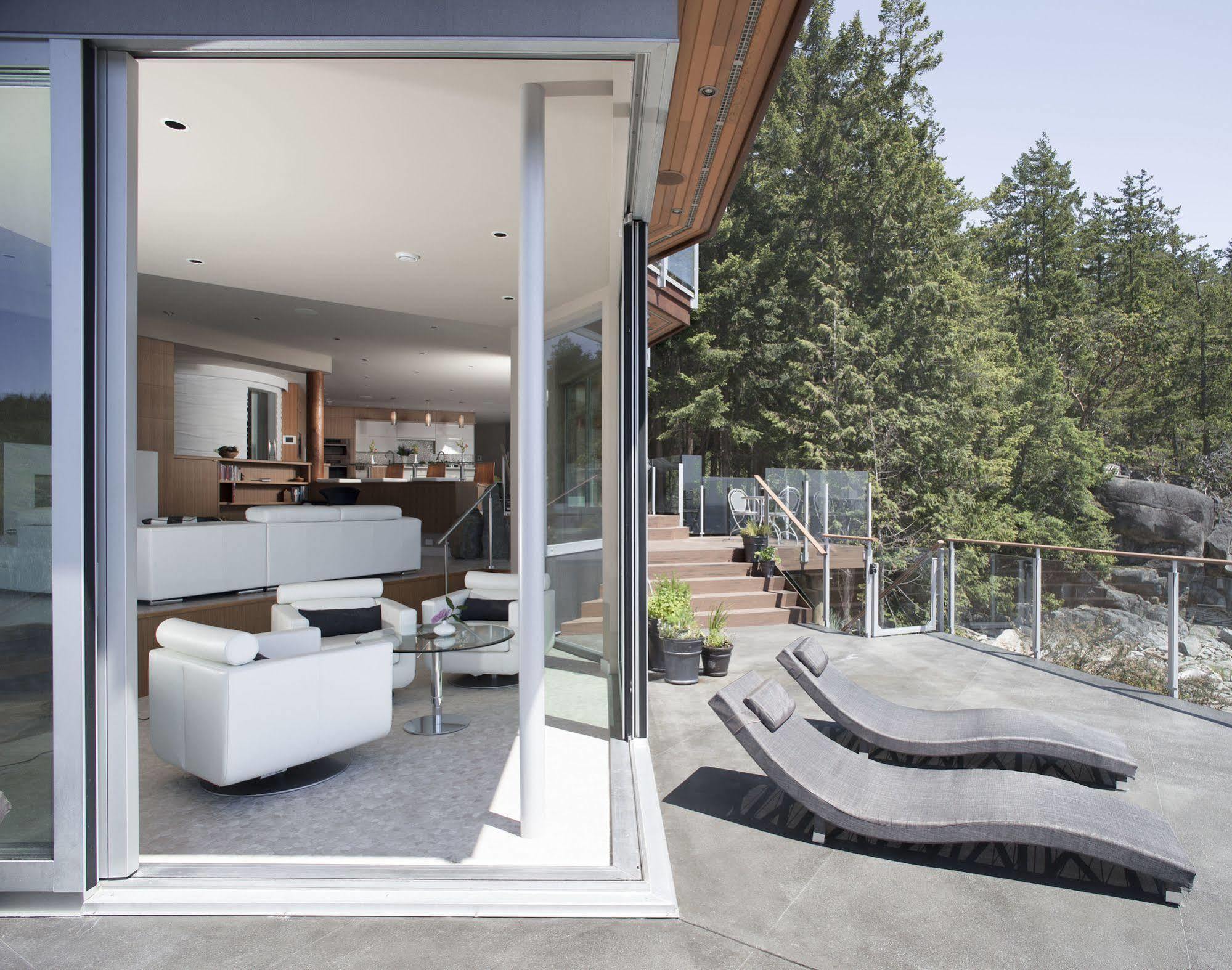 Pointhouse Suites On Sargeant Bay Halfmoon Bay Esterno foto