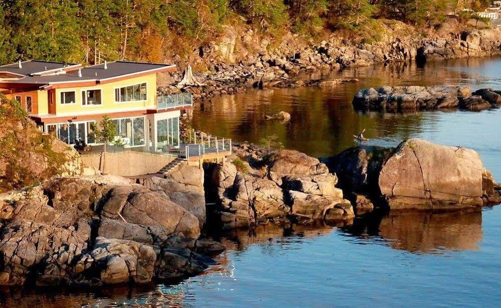 Pointhouse Suites On Sargeant Bay Halfmoon Bay Esterno foto